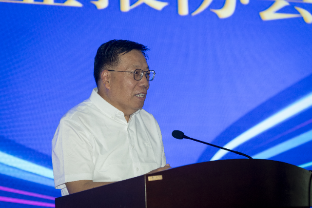 中国行业报协会2024年常务理事会暨“聚焦基层亮点 讲好行业故事”2024“新春走基层”活动经验交流会在京召开(图2) 中国行业报协会2024年常务理事会暨“聚焦基层亮点 讲好行业故事”2024“新春走基层”活动经验交流会在京召开(图2)