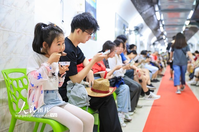 江苏南京:人防工程纳凉点向公众免费开放(图5) 江苏南京:人防工程纳凉点向公众免费开放(图5)