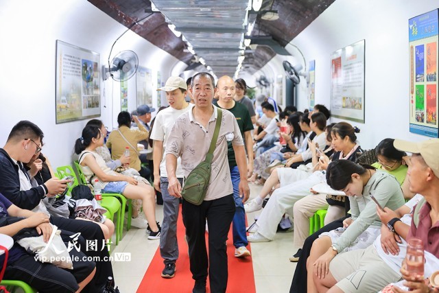 江苏南京:人防工程纳凉点向公众免费开放(图7) 江苏南京:人防工程纳凉点向公众免费开放(图7)