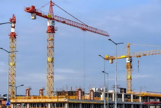 中建三局7万名职工大部分是管理人才没有施工队伍还亏损？