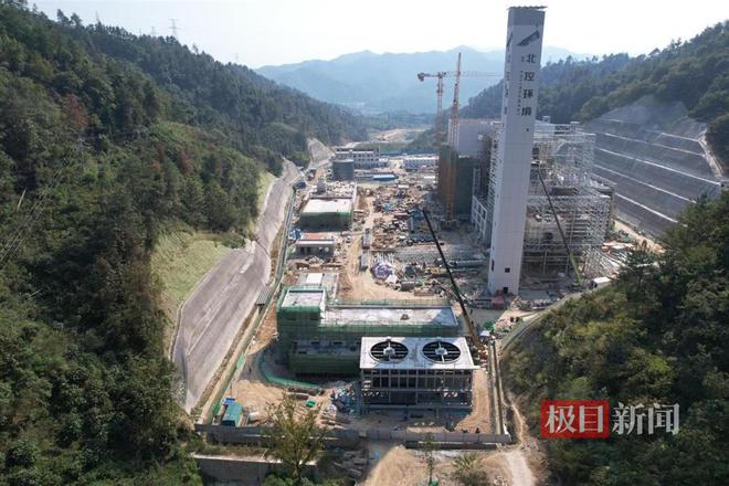 国庆施工不“打烊”中建二局建设者抢抓施工黄金期(图3) 国庆施工不“打烊”中建二局建设者抢抓施工黄金期(图3)