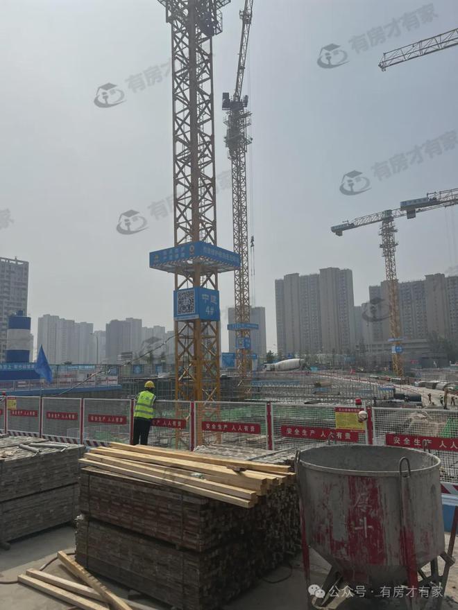 中建云境售楼处电话室外施工进度 楼栋外立面+内部环境 周边环境(图4) 中建云境售楼处电话室外施工进度 楼栋外立面+内部环境 周边环境(图4)