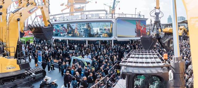 徐工集团bauma CHINA 2024惊艳亮相:展示中国工程机械的硬核实力(图10) 徐工集团bauma CHINA 2024惊艳亮相:展示中国工程机械的硬核实力(图10)