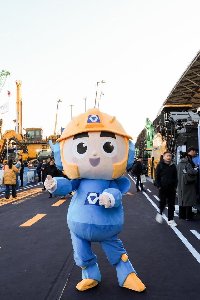徐工集团bauma CHINA 2024惊艳亮相:展示中国工程机械的硬核实力(图19) 徐工集团bauma CHINA 2024惊艳亮相:展示中国工程机械的硬核实力(图19)