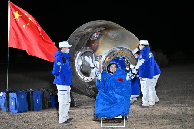 “时间”刻度里的2024(图10) “时间”刻度里的2024(图10)