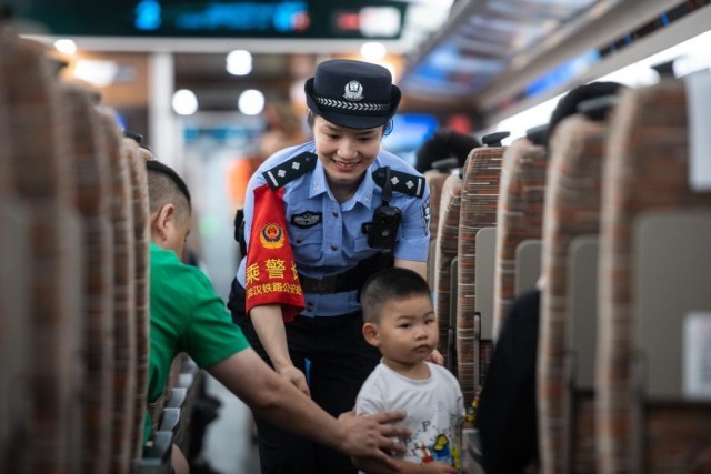 “时间”刻度里的2024(图23) “时间”刻度里的2024(图23)