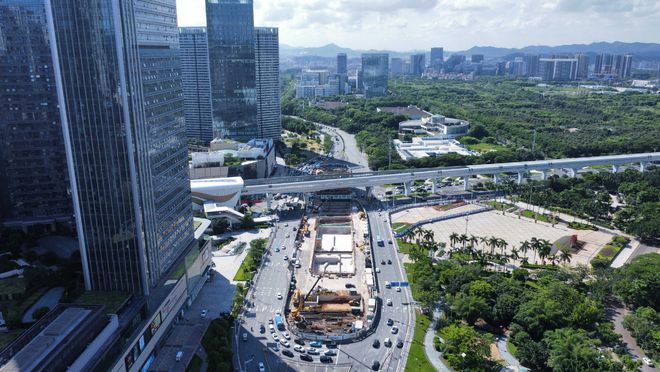 满弓紧弦 奋力冲刺 中建四局全力以赴打赢“收官战”(图2)