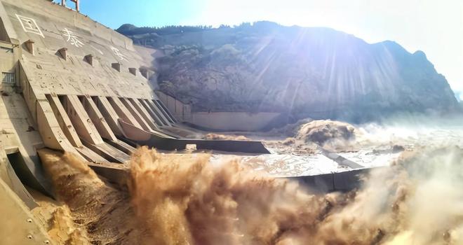 水泥寿命仅50年！国家2100亿建的三峡大坝难道很快就到年限了？(图12)