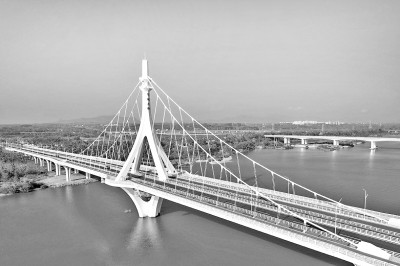 迈上新高度 续写新华章——盘点2024年中国经济“成绩单”(图3) 迈上新高度 续写新华章——盘点2024年中国经济“成绩单”(图3)