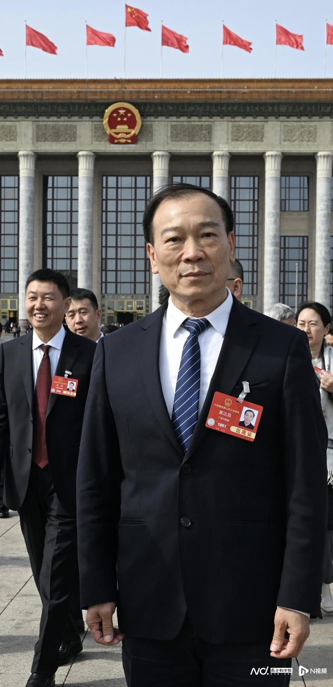 铁杆球迷、民营企业家、人大代表黄达昌的精彩“跨界人生”(图3)
